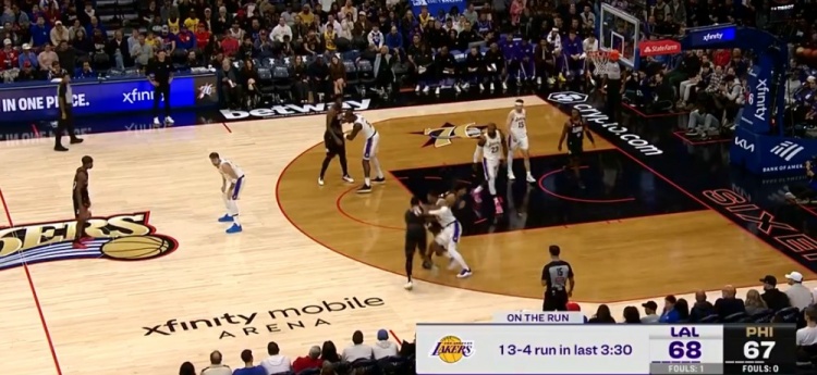 火力全开！东契奇助飞艾顿 湖人打出13-4攻击波反超比分